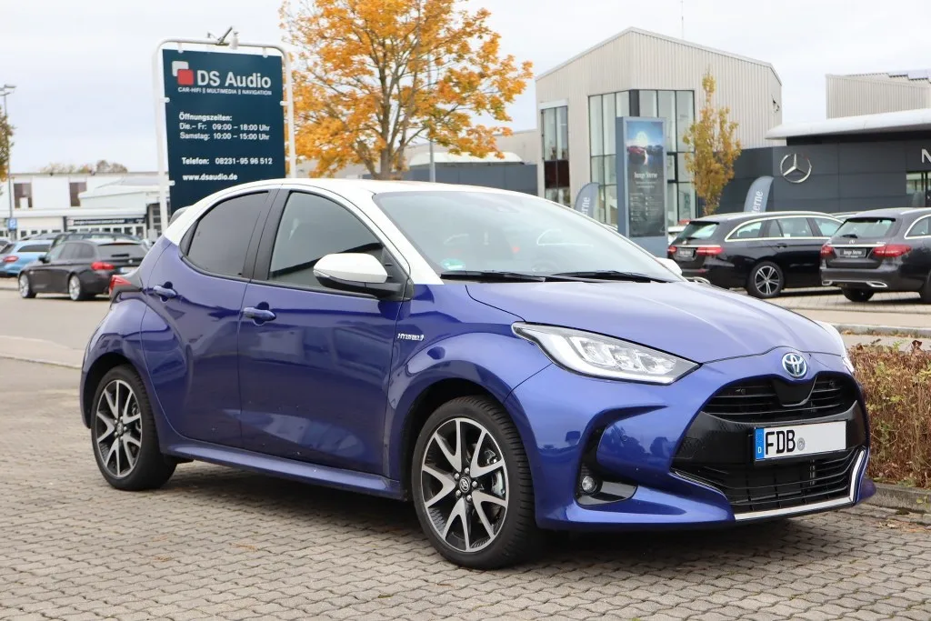 Toyota_Yaris_2021_1