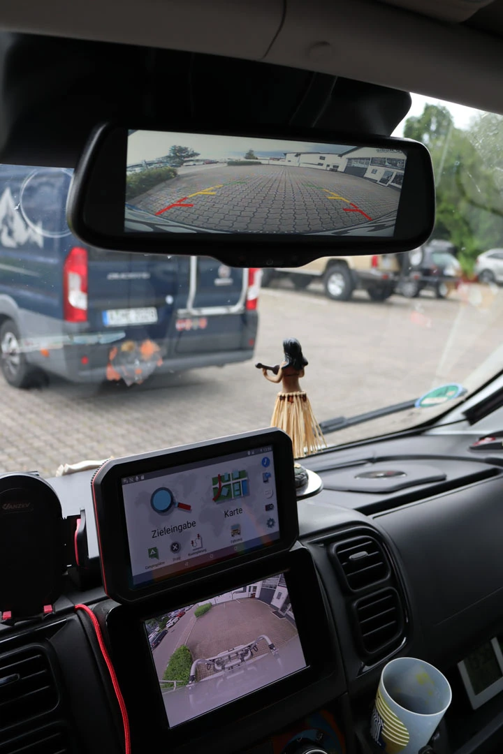 rueckfahrkamera-hd-qualitaet-nachruesten-lassen-werkstatt-hifi-augsburg-bayern-2