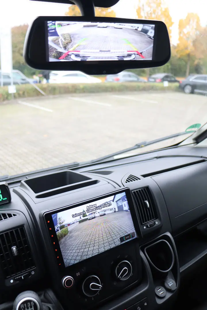 rueckfahrkamera-rueckspiegel-hd-qualitaet-nachruesten-lassen-werkstatt-hifi-augsburg-bayern