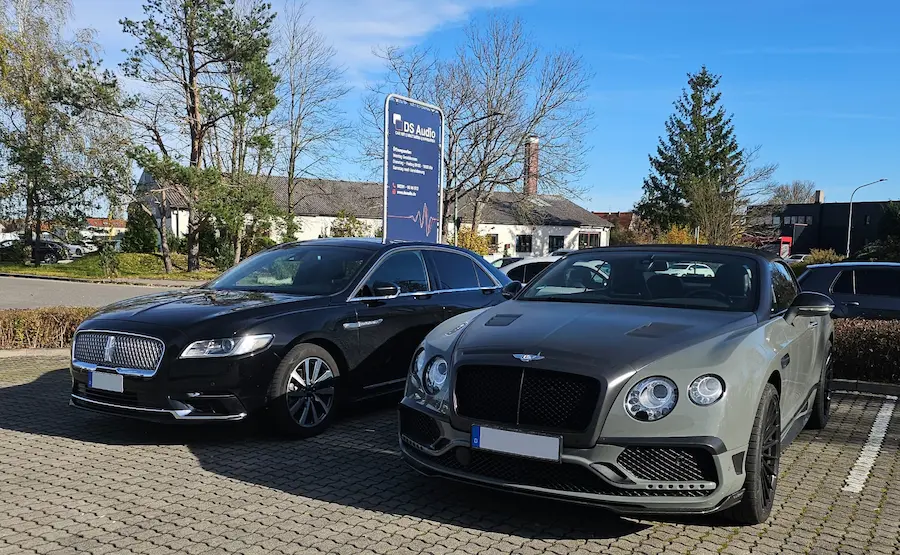 Sportwagen & Luxusmodelle